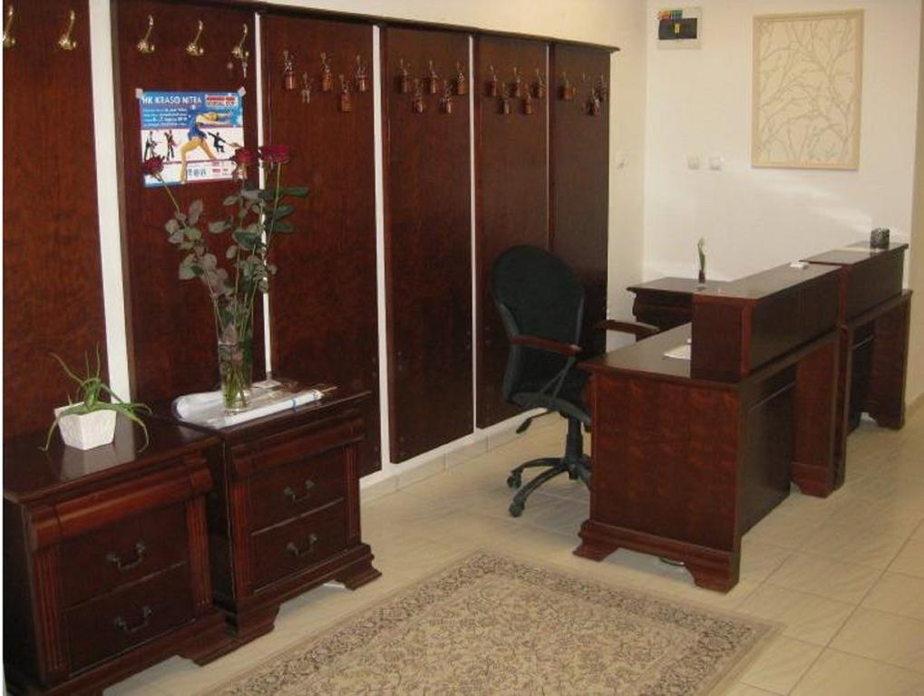 Hotel Oko نيترا المظهر الخارجي الصورة