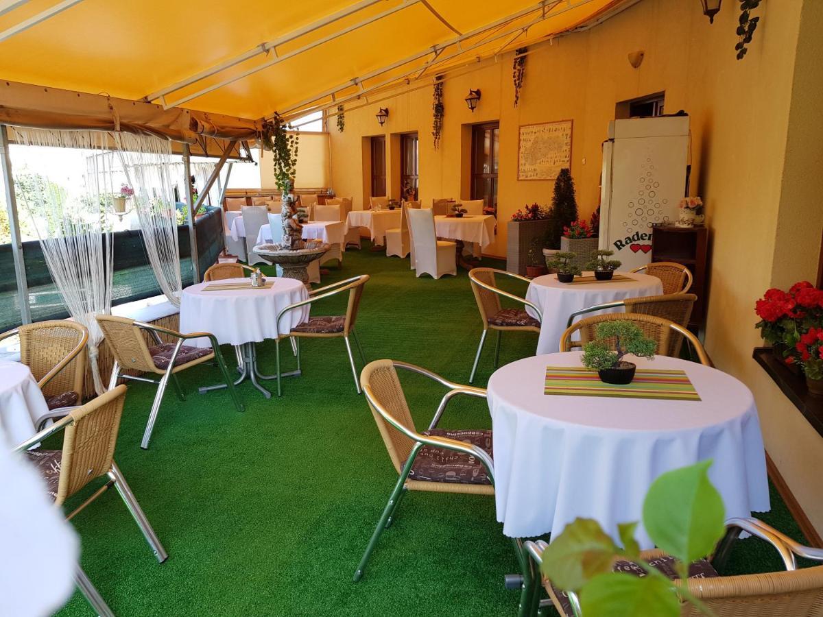 Hotel Oko نيترا المظهر الخارجي الصورة
